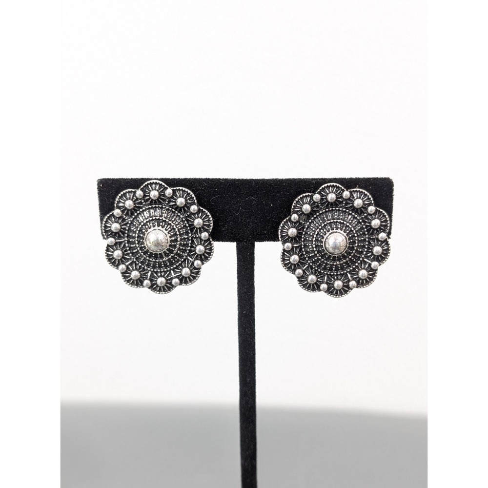 Western Chic SIlver Tone Round Concho‎ Style Clip On Earrings